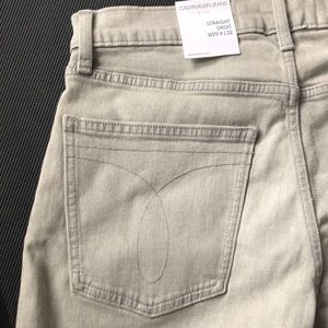 💥HOST PICK💥NWT Calvin Klein Straight jeans size 29x32